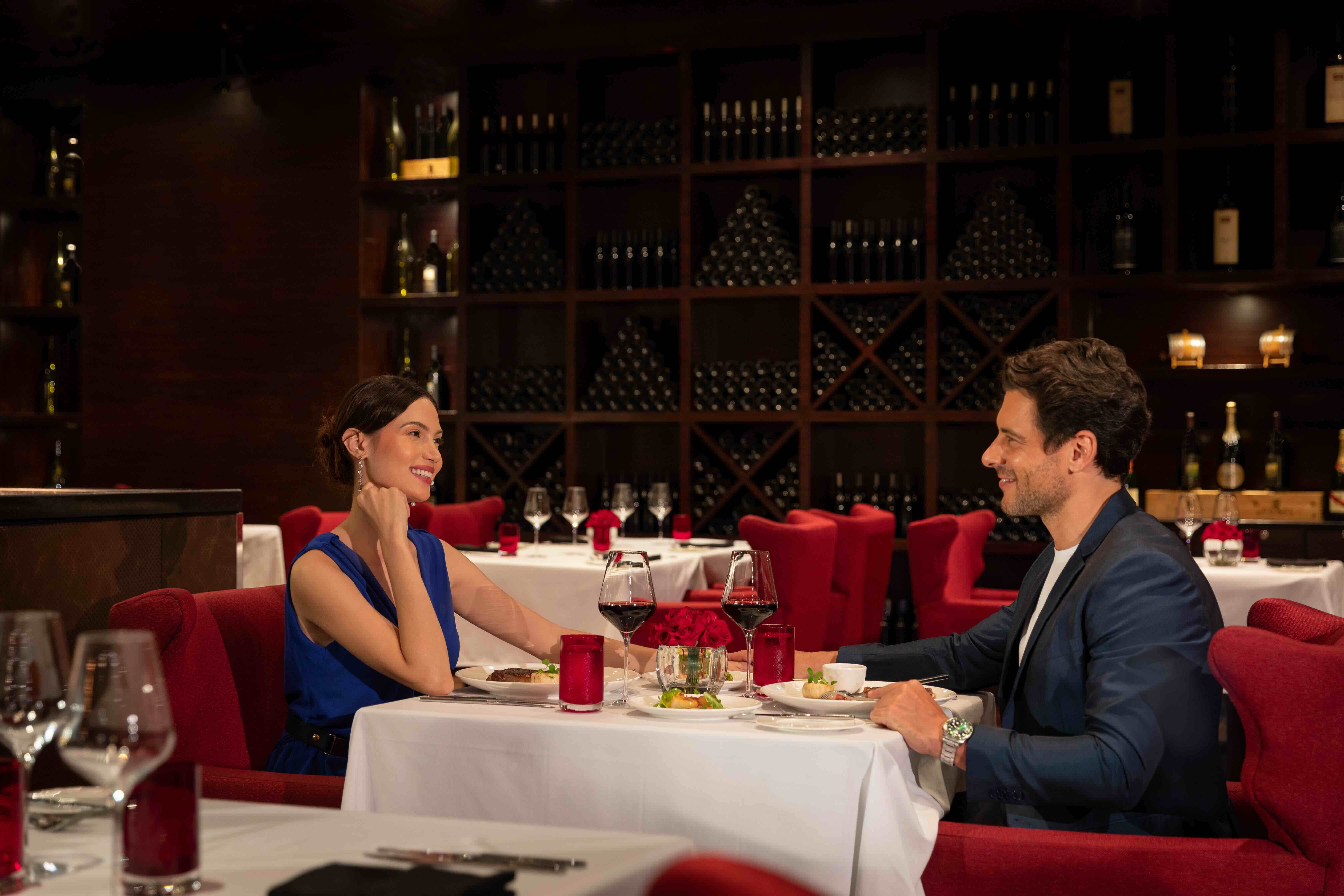 CRUステーキハウス、ニューポート・ワールド・リゾーツ内マニラ・マリオット・ホテル